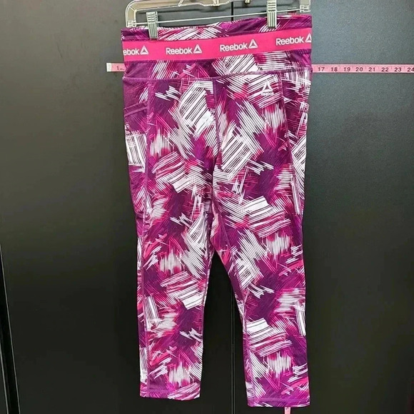 Reebok Revolve High waist crop leggings Leg Pockets,moisture management, print - Picture 1 of 9